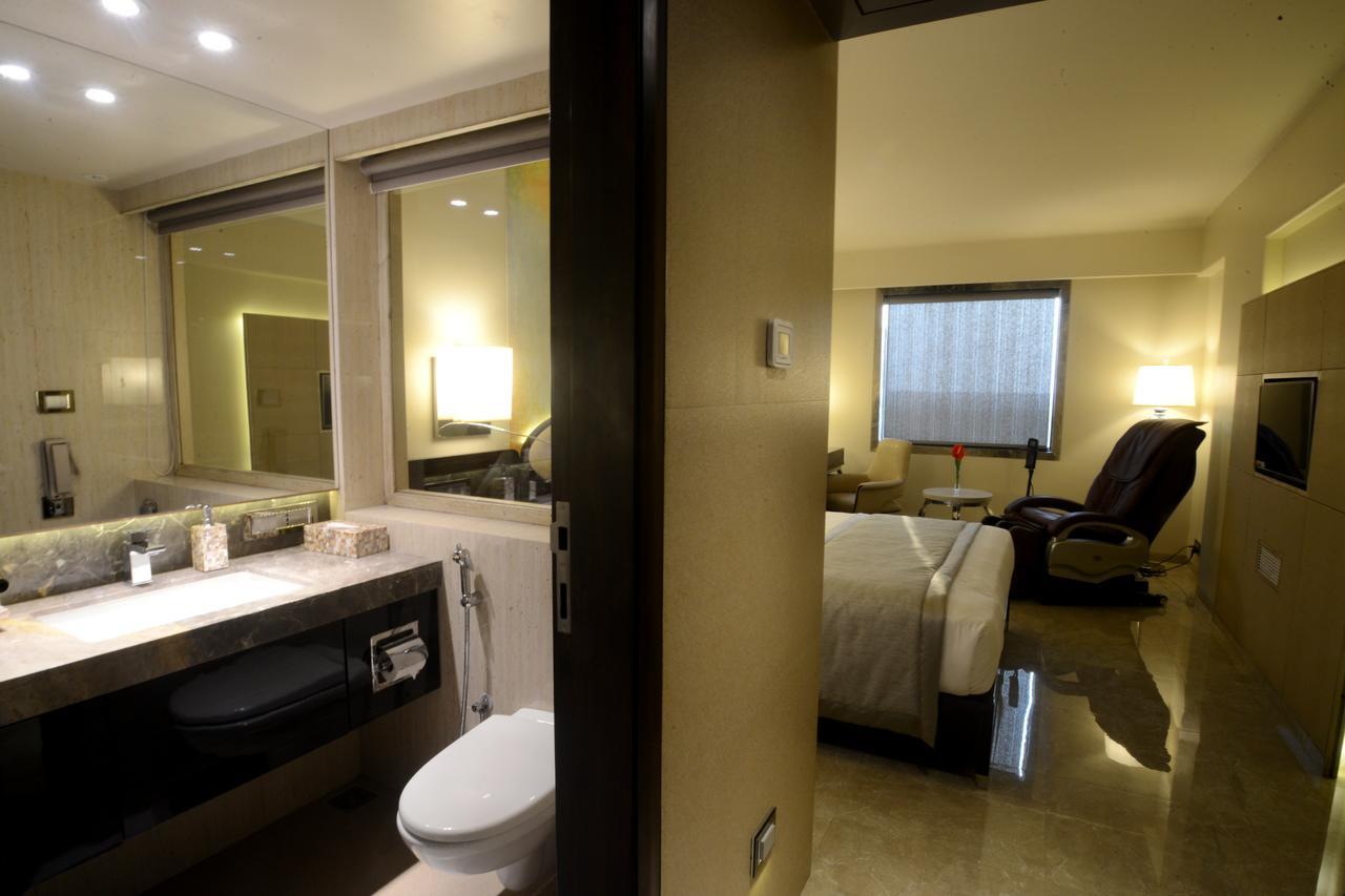 Sai Palace Grand, Malad Mumbai Dış mekan fotoğraf