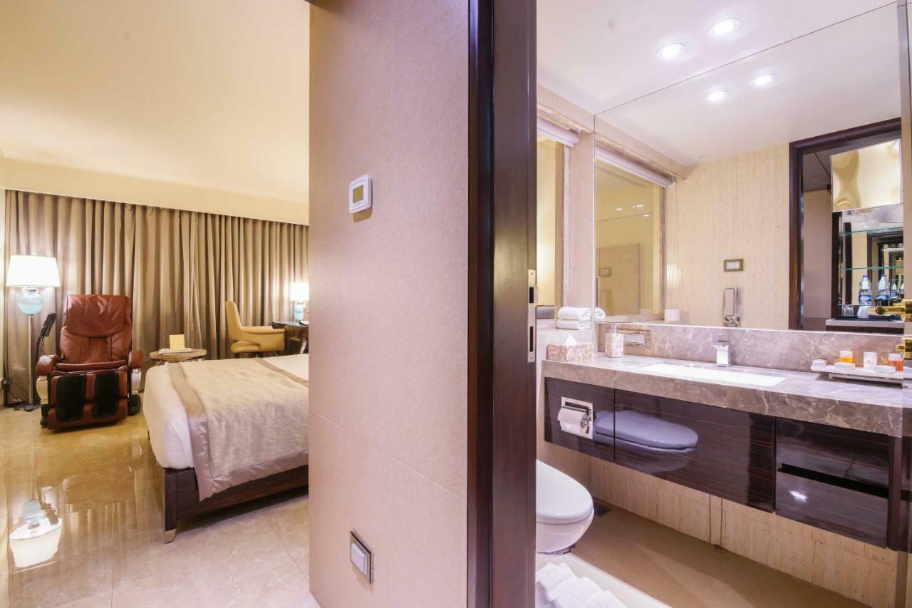 Sai Palace Grand, Malad Mumbai Dış mekan fotoğraf