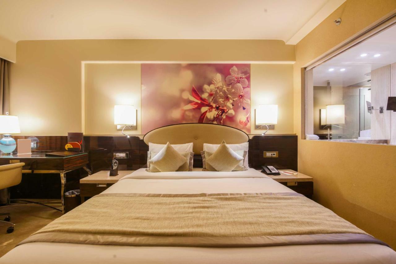 Sai Palace Grand, Malad Mumbai Dış mekan fotoğraf