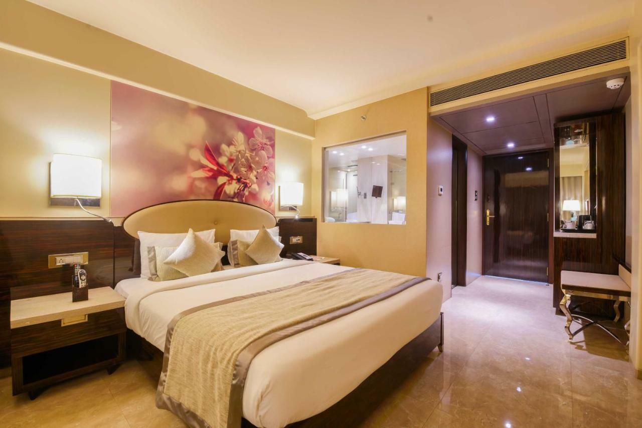 Sai Palace Grand, Malad Mumbai Dış mekan fotoğraf